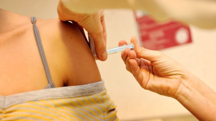 pagani chiude centro vaccinale prima di settembre non arriveranno prime dosi