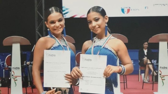 danza una giovanissima di calvi campionessa italiana