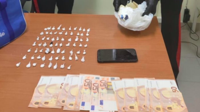 sapri cocaina nascosta tra i panini pusher arrestato a camerota