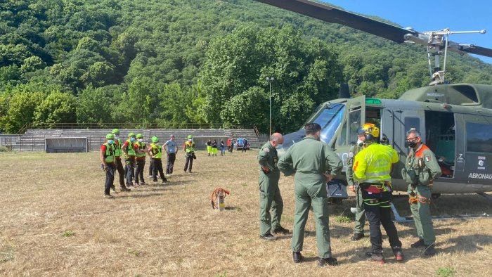 volturara attivita addestrative di cnsas e aeronautica militare