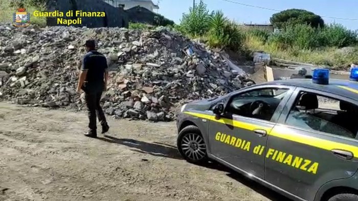 gestione illecita di rifiuti sull asse caserta napoli 4 misure cautelari