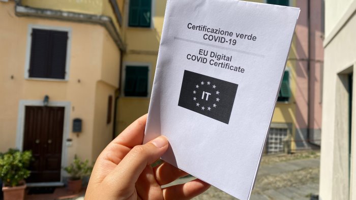 green pass falsi da palazzo chigi una nuova app