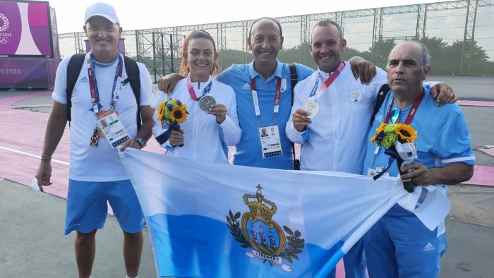 tiro a volo mixed team argento san marino con perilli berti