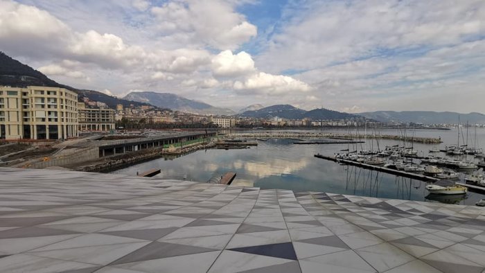 piazza della liberta agosto torna all attacco costa sta succedendo