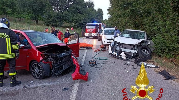 grave incidente stradale sulla provinciale due feriti in ospedale