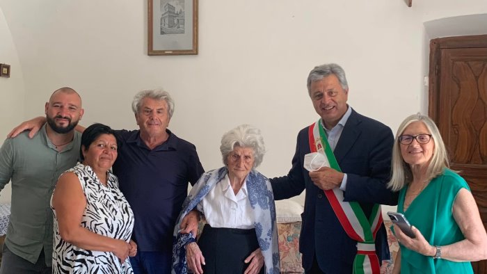 castellabate festa per i 101 anni di nonna filomena