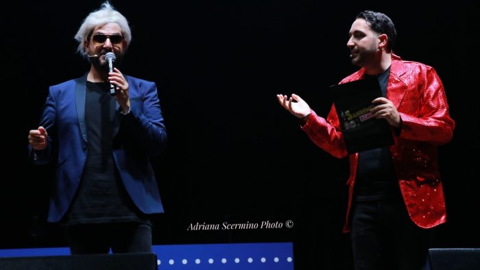 musica e spettacolo al premio charlot lo show dei gemelli di guidonia