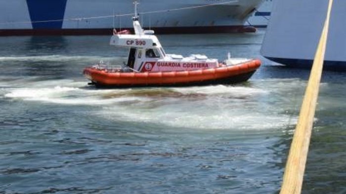 incidente in mare tragedia al largo di capri un morto