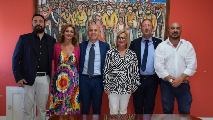 agropoli l amministrazione mutalipassi pensa gia al natale 2022