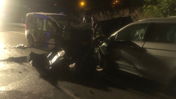 incidente frontale sulla cilentana il bilancio e di tre feriti