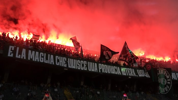 avellino la festa dei tifosi la promessa del club proveremo a salutare la c