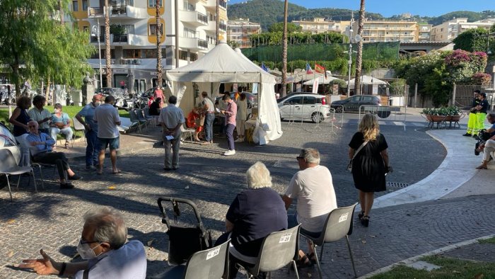 emergenza covid 19 e vaccinazioni si va verso il 2 open day il 2 agosto