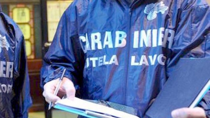 lavoratori privi di regolare assunzione e varie violazioni blitz ad avellino