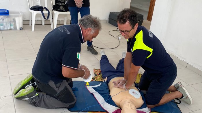 installati i defibrillatori massa lubrense citta cardioprotetta