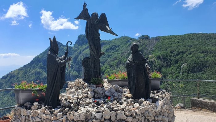 al monte faito il cammino dell angelo pellegrinaggio il 31 luglio e 1 agosto