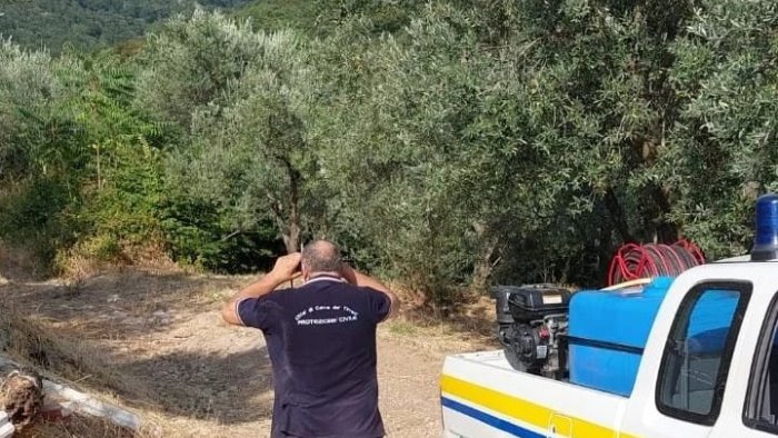 cava estinti due principi di incendio grazie all aiuto delle sentinelle