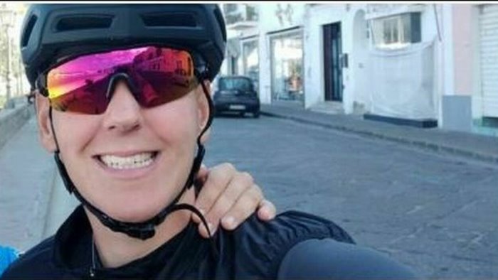 cassandra morta in bici ancora troppi misteri l omaggio di ischia