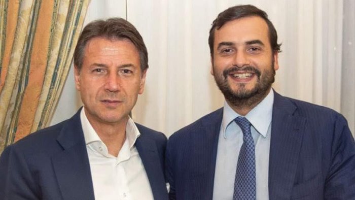 m5s 2 mandati e a casa sibilia bene la scelta di conte resto a disposizione