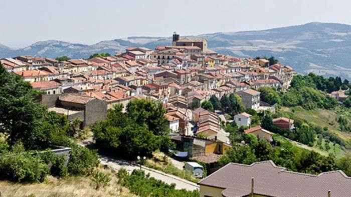 nuova luce per l illuminazione pubblica di montaguto in irpinia