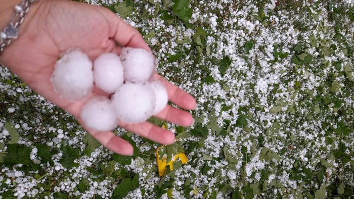 danni ingenti nel casertano dopo la tempesta di acqua grandine e vento