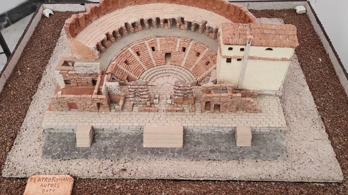 le miniature di miraglia aprono la nuova sezione al museo delle streghe