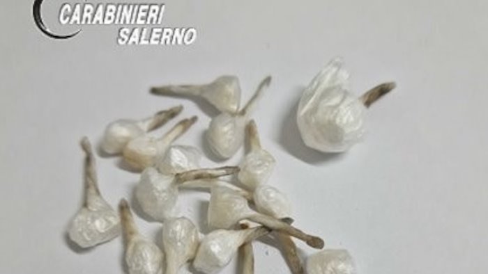 sorpreso a spacciare crack arrestato pusher 49enne