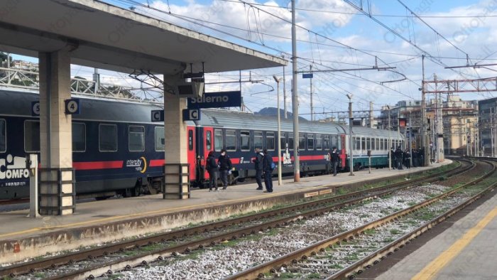 trasporti giovedi si ferma l alta velocita assunzioni e programmazione