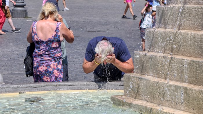 arriva caronte caldo record e notti tropicali settimana rovente