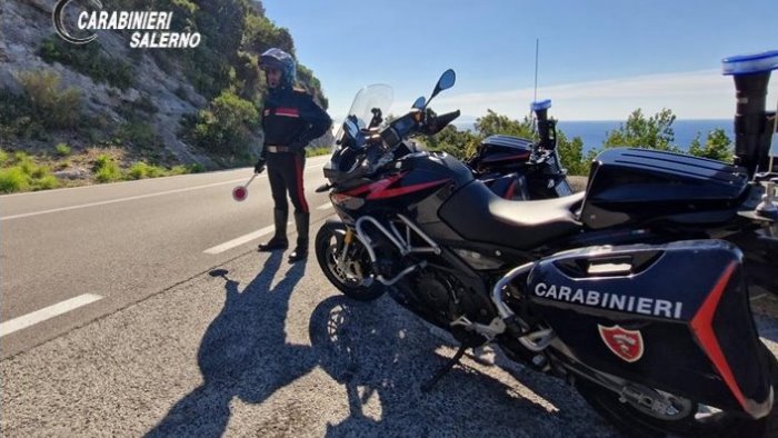 estate sicura in costiera aumentano i controlli 40 multe e una denuncia