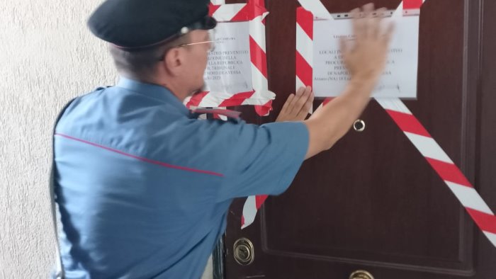 arzano rione 167 occupazioni abusive continuano i controlli dei carabinieri