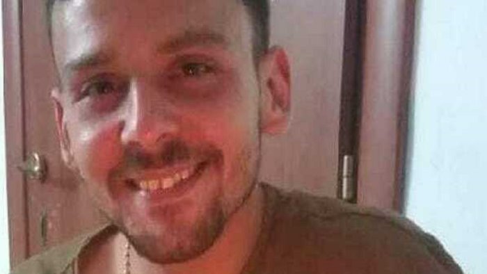 pizzaiolo morto la procura apre un indagine ipotesi istigazione al suicidio