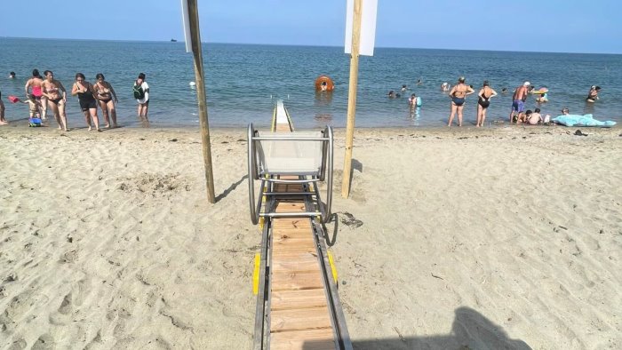 spiaggia inclusiva ad agropoli gemma fdi ecr sia da esempio per altri lidi