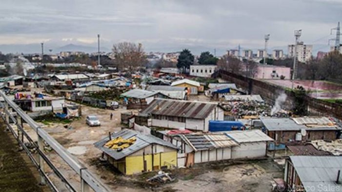 nuovo rogo in campo rom di giugliano