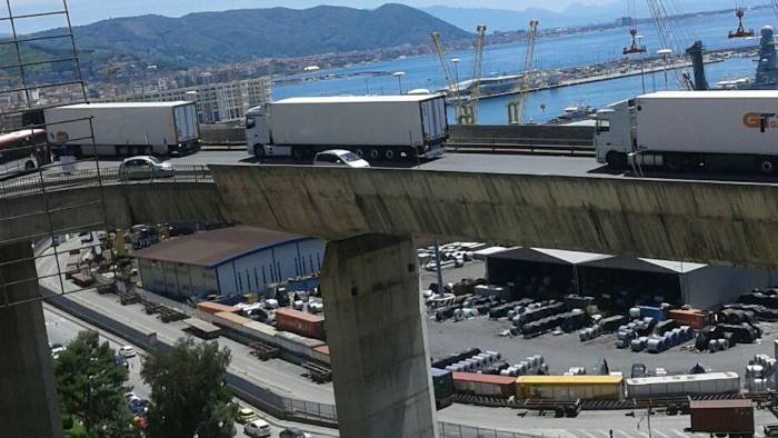 pericolo sul viadotto gatto questa notte chiude la strada via ai lavori