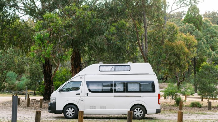 montella compra un camper con un assegno circolare falso 28enne denunciato