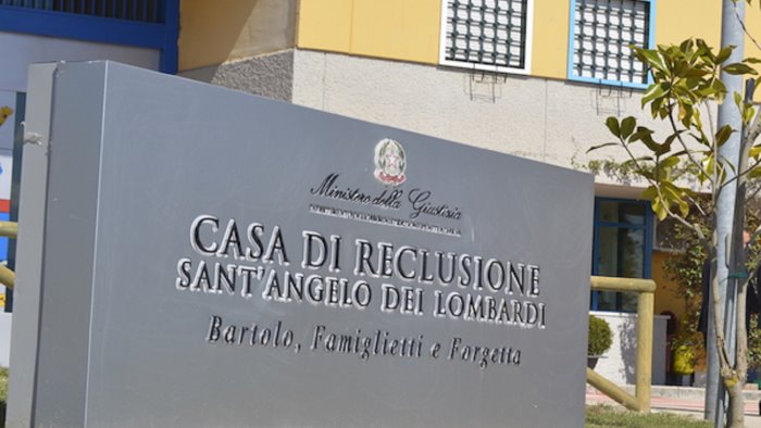 sant angelo dei lombardi poliziotti in stato di agitazione siamo pochi