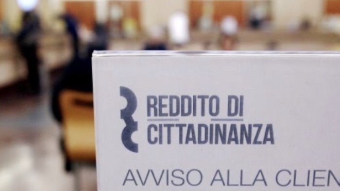 stop reddito di cittadinanza cgil salerno caos nei comuni servono assunzioni