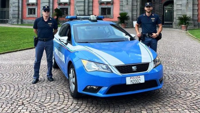 napoli ruba in un negozio ed ecco cosa scopre la polizia