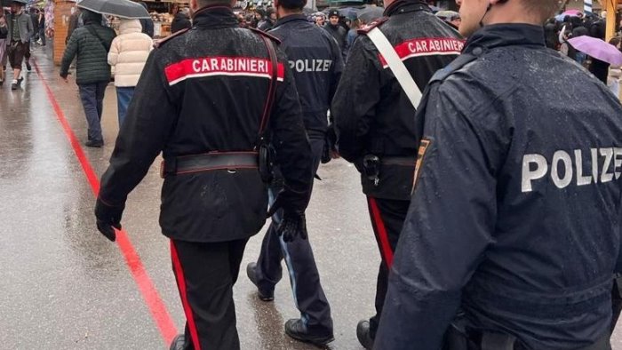 mandato di arresto europeo per furto in germania arrestata a montesarchio