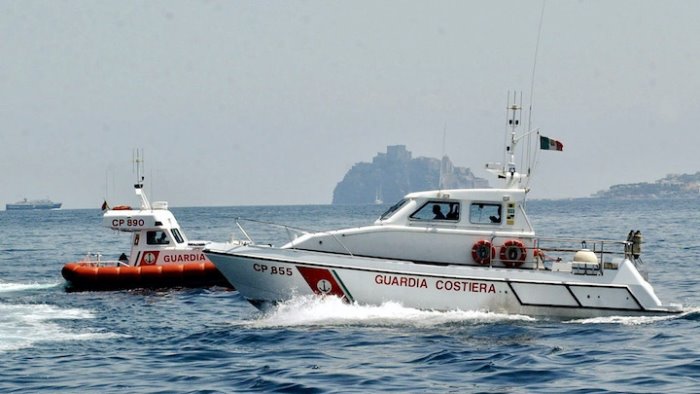 choc a procida trovati resti umani in due spiagge dell isola