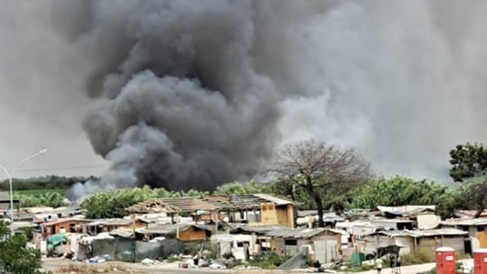 incendio campo rom giugliano monitoraggio delle diossine in aria ambiente