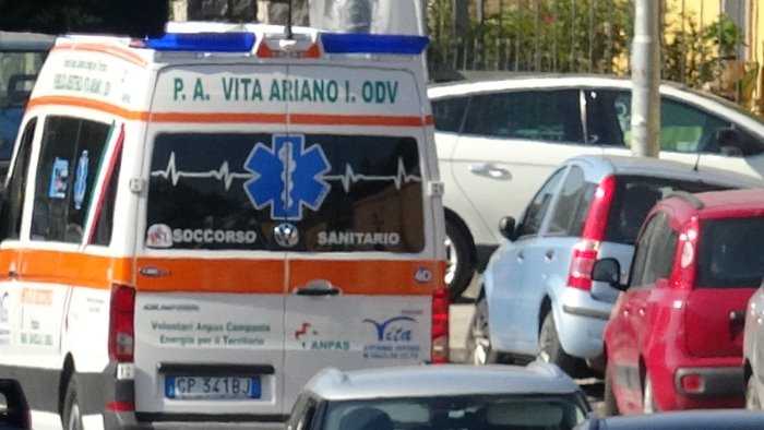 ariano pazienti politraumatizzati in ambulanza sulla strada tagada a cardito