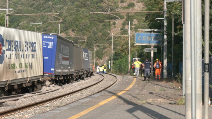 linea ferroviaria battipaglia sapri ancora disagi per i passeggeri