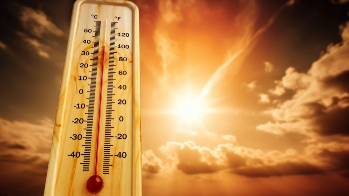 caldo infernale fino a martedi prossimo prorogato allerta meteo