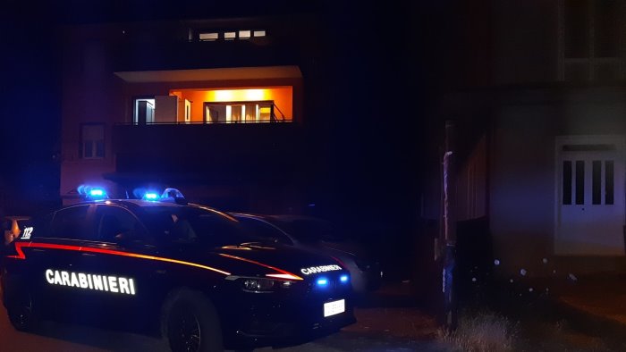 ancora una notte da incubo ad ariano ladri imbattibili rubano in due abitazioni