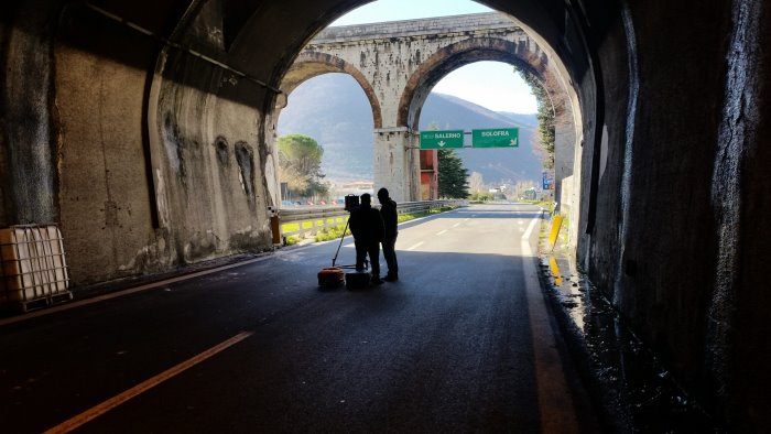 lavori nelle galleria monte pergola chiusura notturna per due giorni