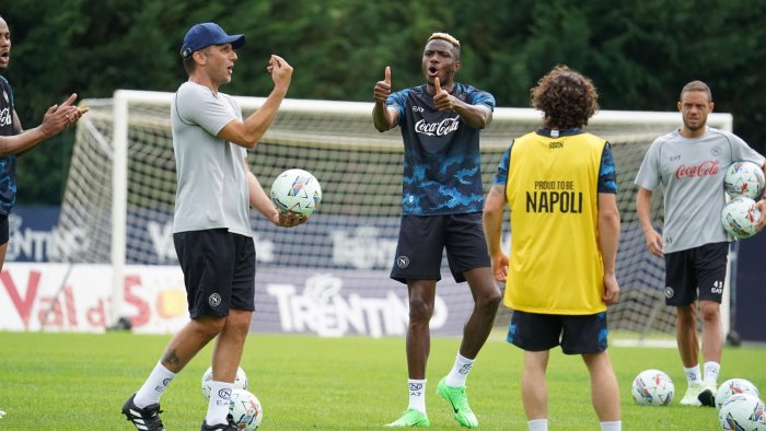 conte si prepara al debutto ma senza osimhen in campo