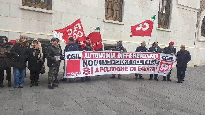 avellino costituito il comitato per il referendum contro l autonomia