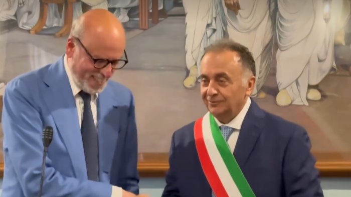 montoro il sindaco salvatore carratu nomina la sua giunta