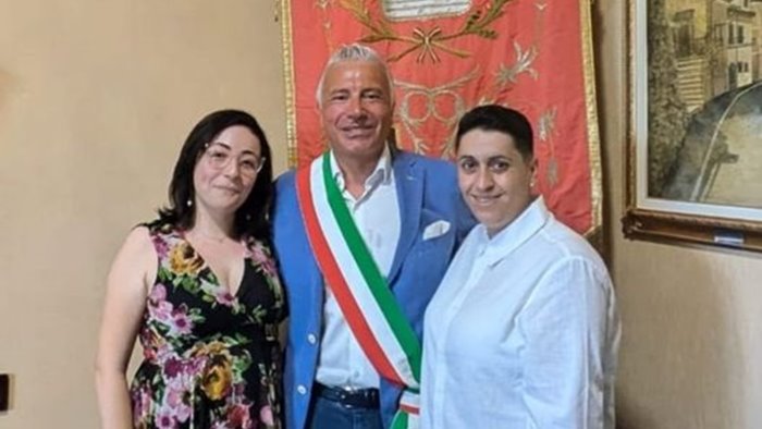 santo stefano del sole raffaella e cristina coronano il solo sogno d amore